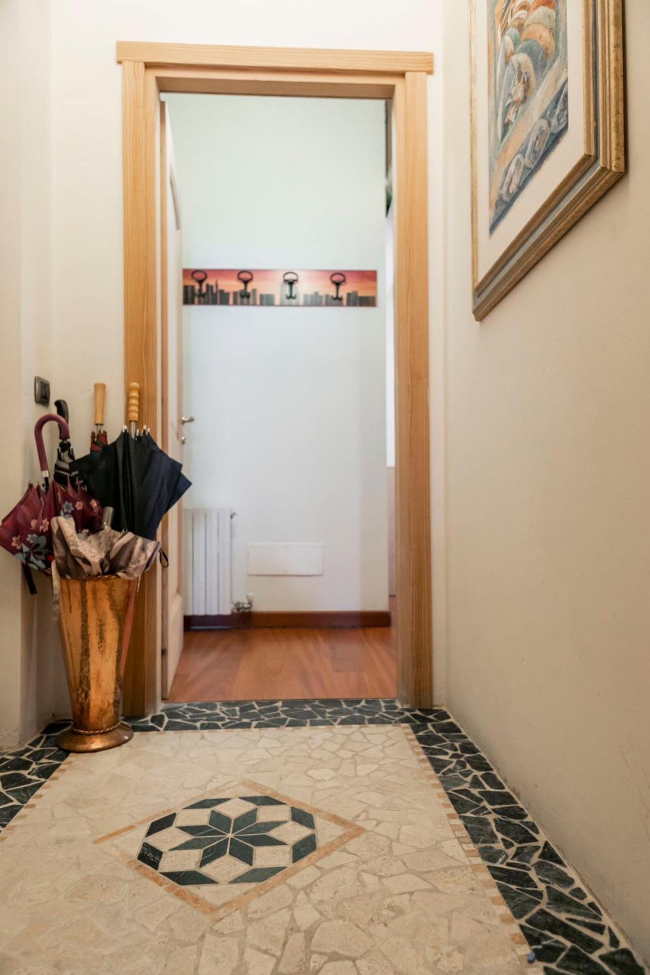 Trilocale Con Soppalco Appartamento Milano