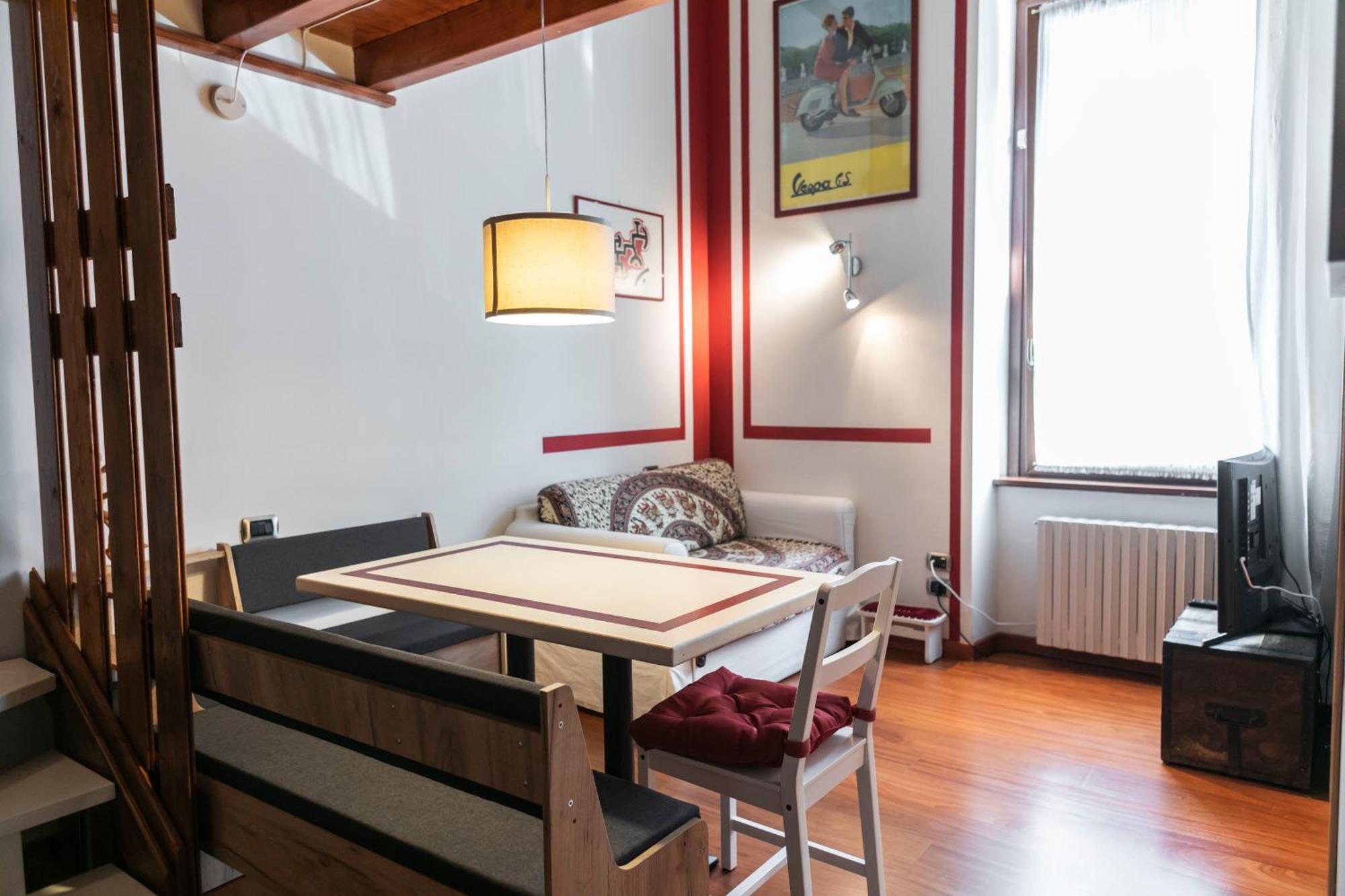 Apartment Trilocale Con Soppalco Mailand